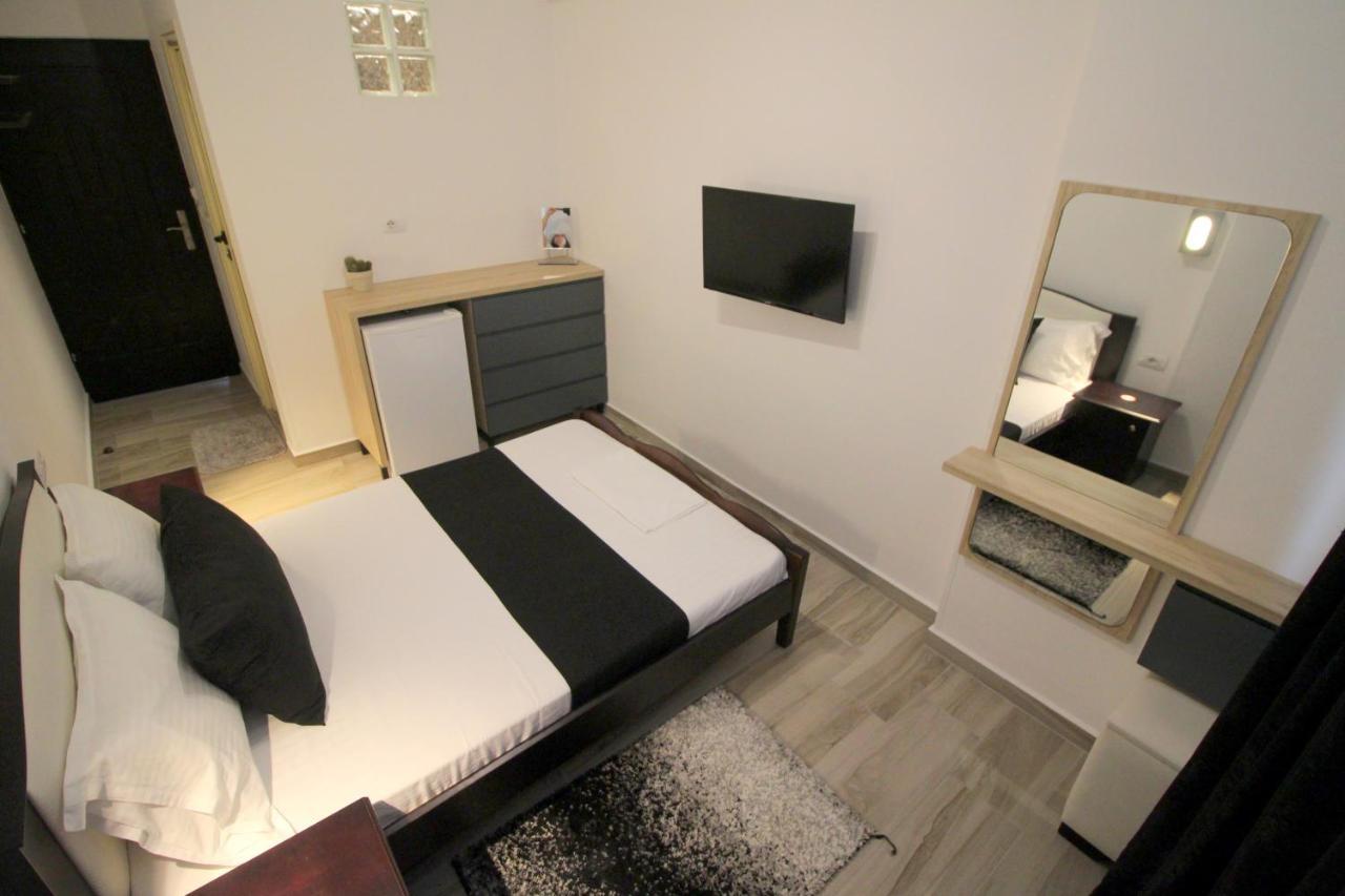 Jericho Rooms Sarandë Buitenkant foto