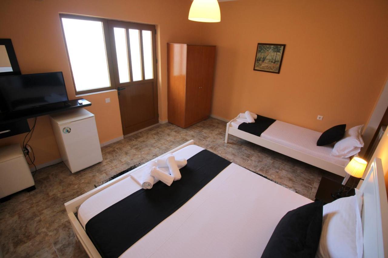Jericho Rooms Sarandë Buitenkant foto