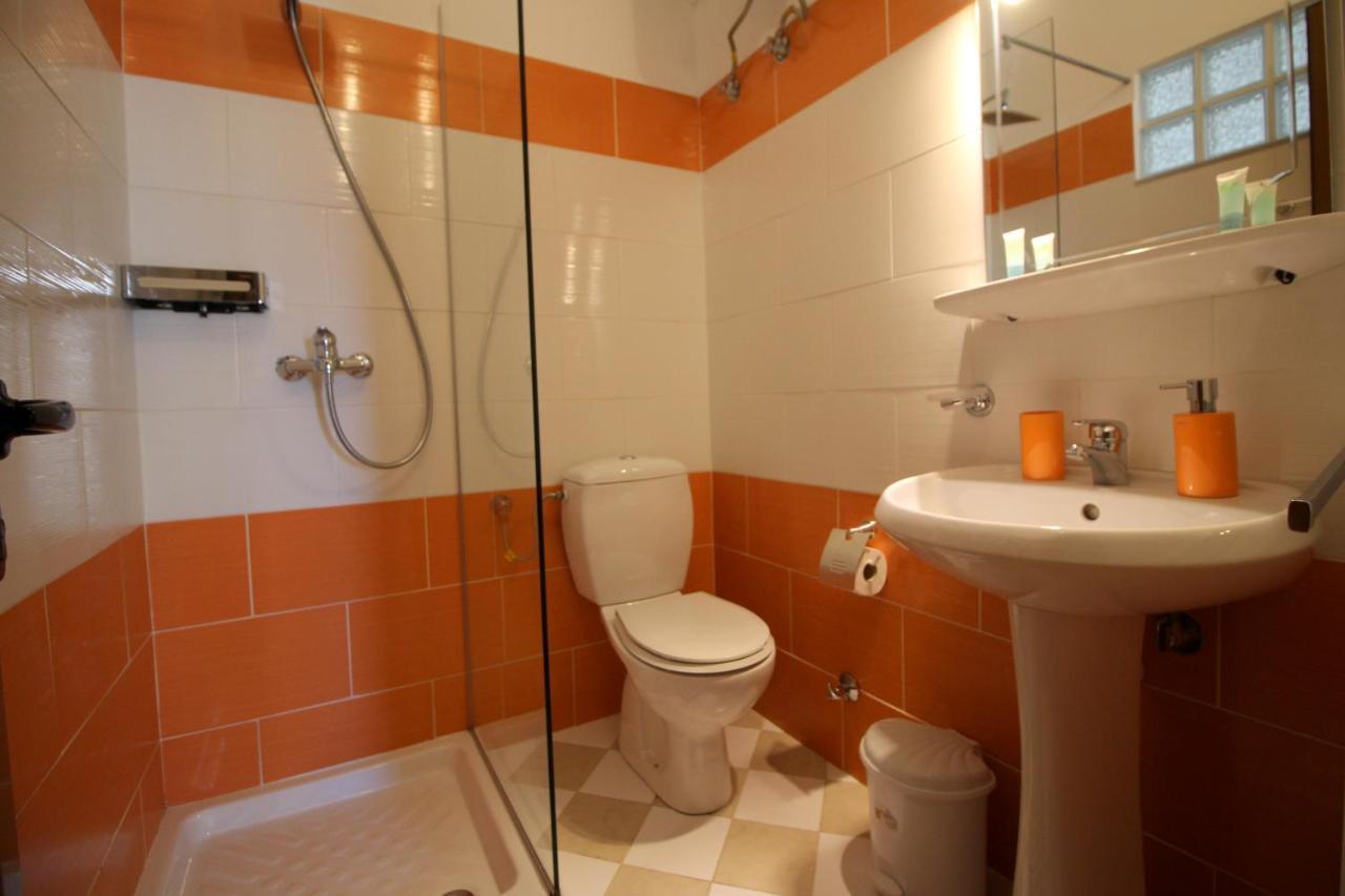 Jericho Rooms Sarandë Buitenkant foto