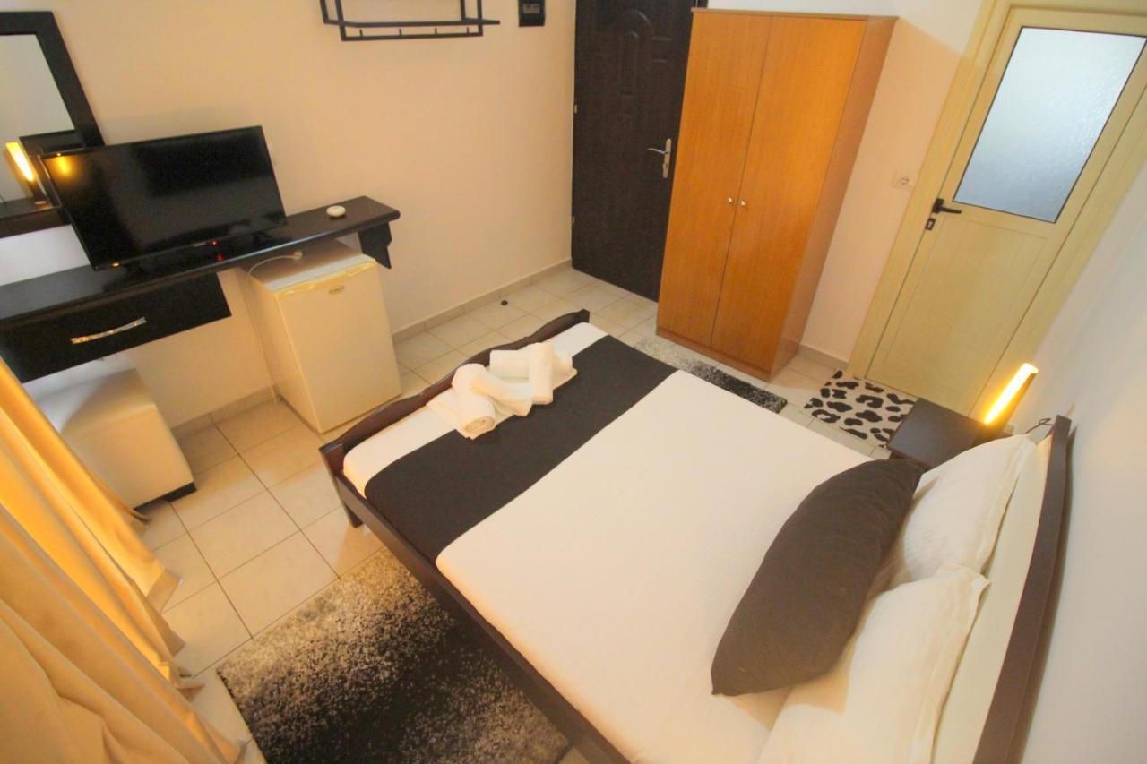 Jericho Rooms Sarandë Buitenkant foto