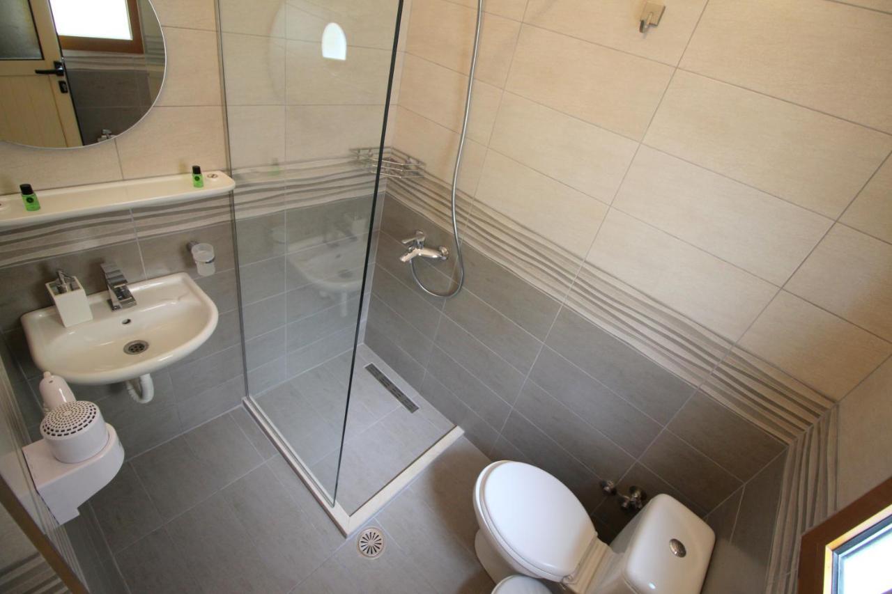 Jericho Rooms Sarandë Buitenkant foto