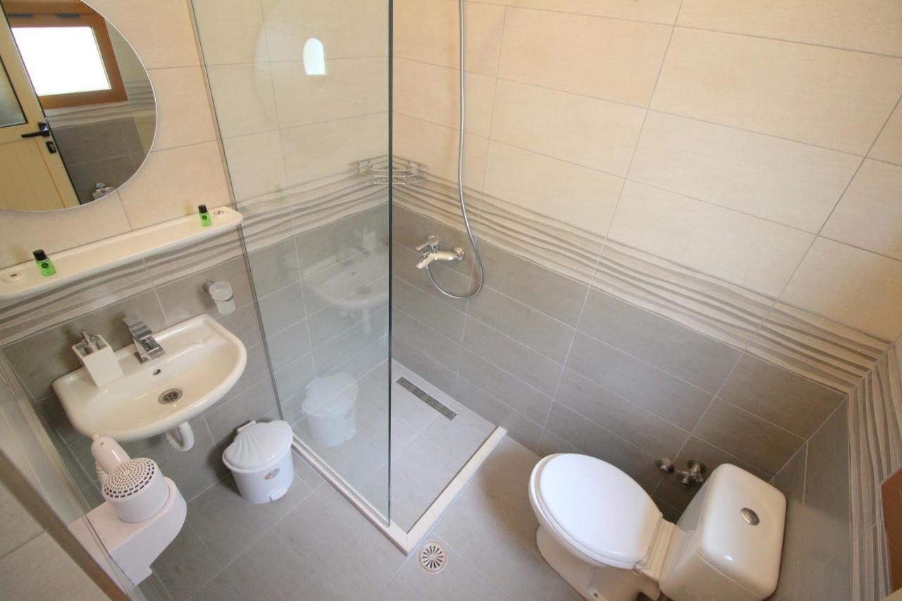 Jericho Rooms Sarandë Buitenkant foto