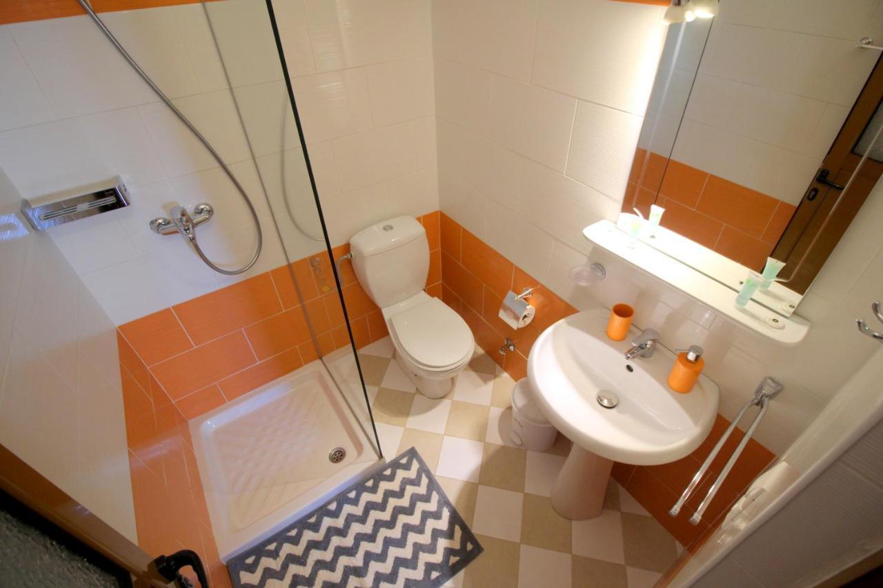 Jericho Rooms Sarandë Buitenkant foto